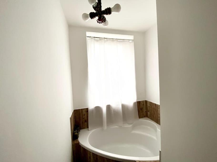 Residence Park Lovely Apartman With Private Parking Kysucke Nove Mesto Extérieur photo