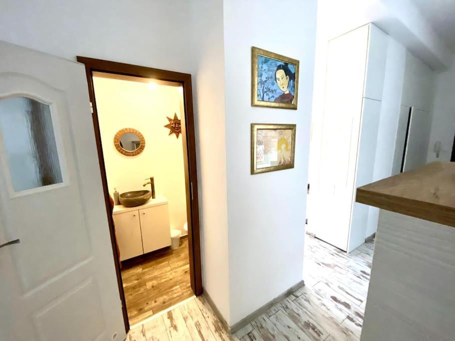Residence Park Lovely Apartman With Private Parking Kysucke Nove Mesto Extérieur photo