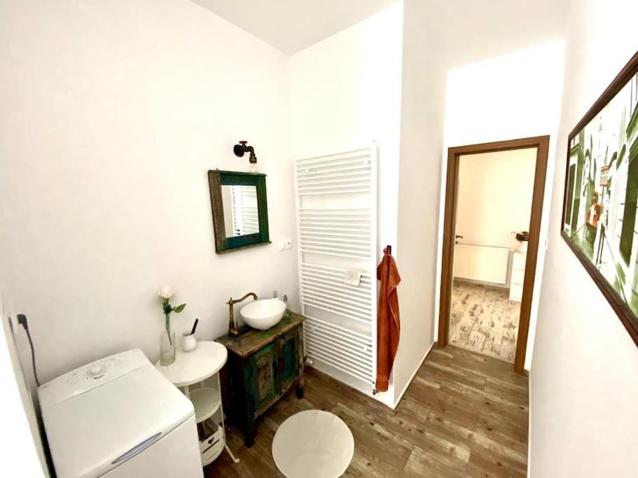 Residence Park Lovely Apartman With Private Parking Kysucke Nove Mesto Extérieur photo