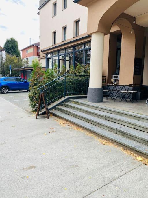 Residence Park Lovely Apartman With Private Parking Kysucke Nove Mesto Extérieur photo