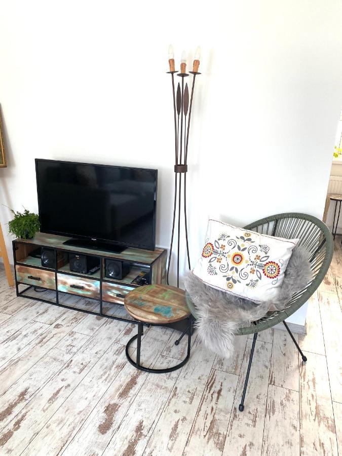 Residence Park Lovely Apartman With Private Parking Kysucke Nove Mesto Extérieur photo