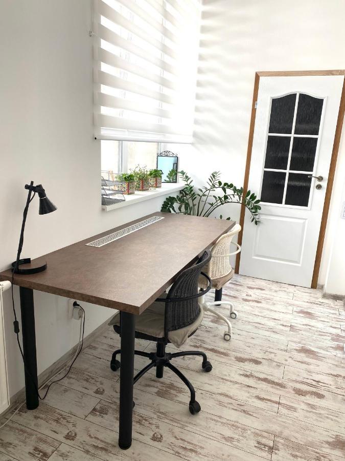 Residence Park Lovely Apartman With Private Parking Kysucke Nove Mesto Extérieur photo
