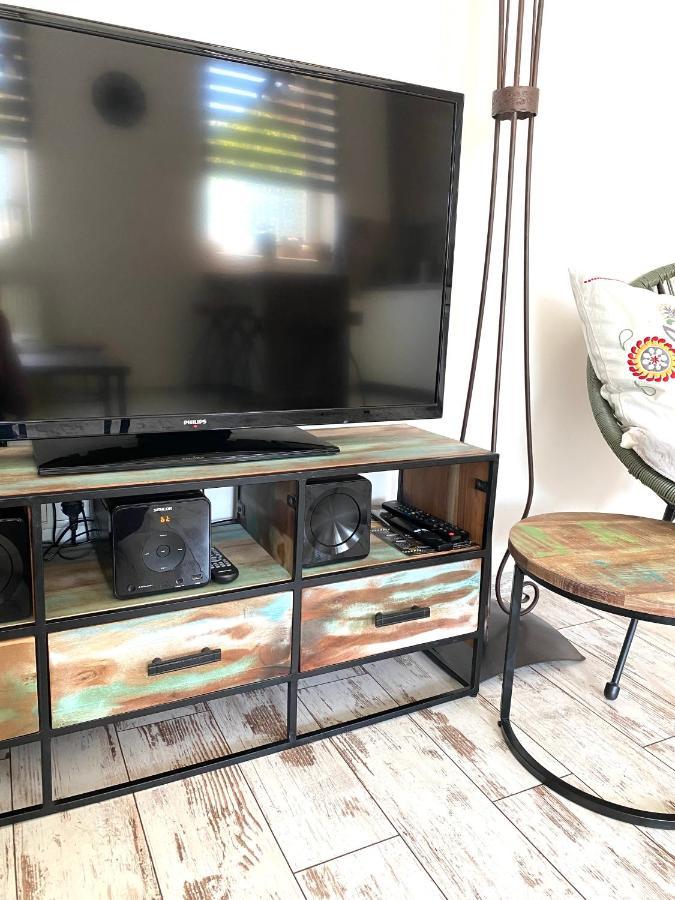 Residence Park Lovely Apartman With Private Parking Kysucke Nove Mesto Extérieur photo